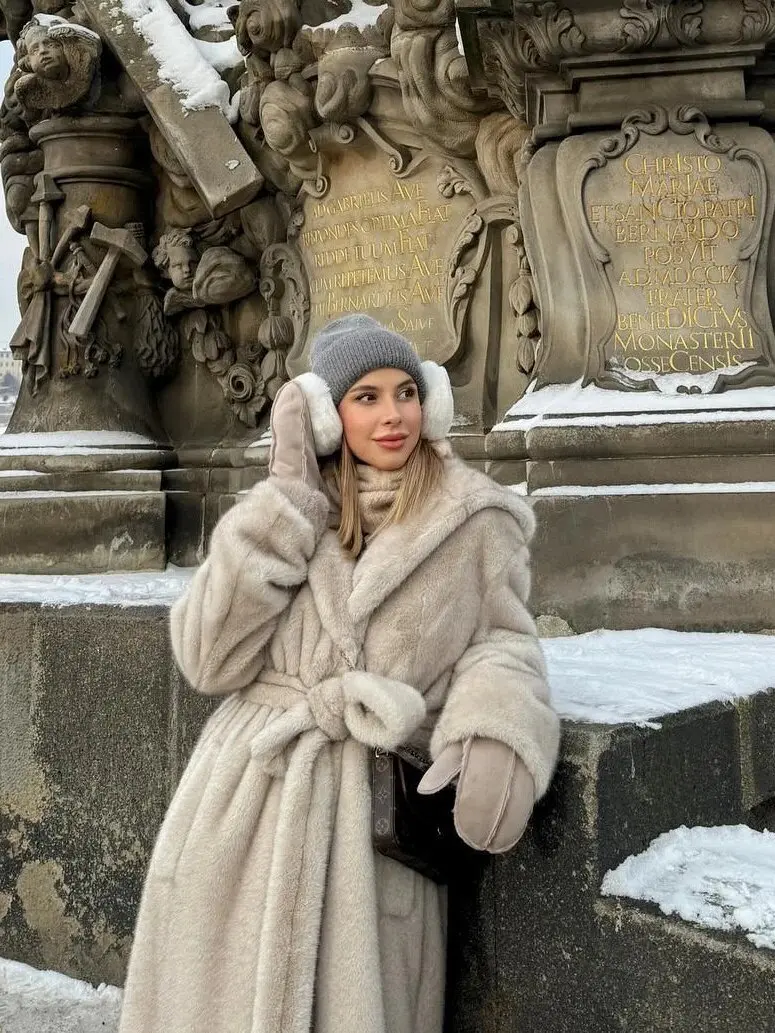 2025 Luxury Brand Hooded Faux Fur Coat Women Plus Long Warm Thick Winter Mink Fur Outerwear High-End Furry Belts Fur Overcoat