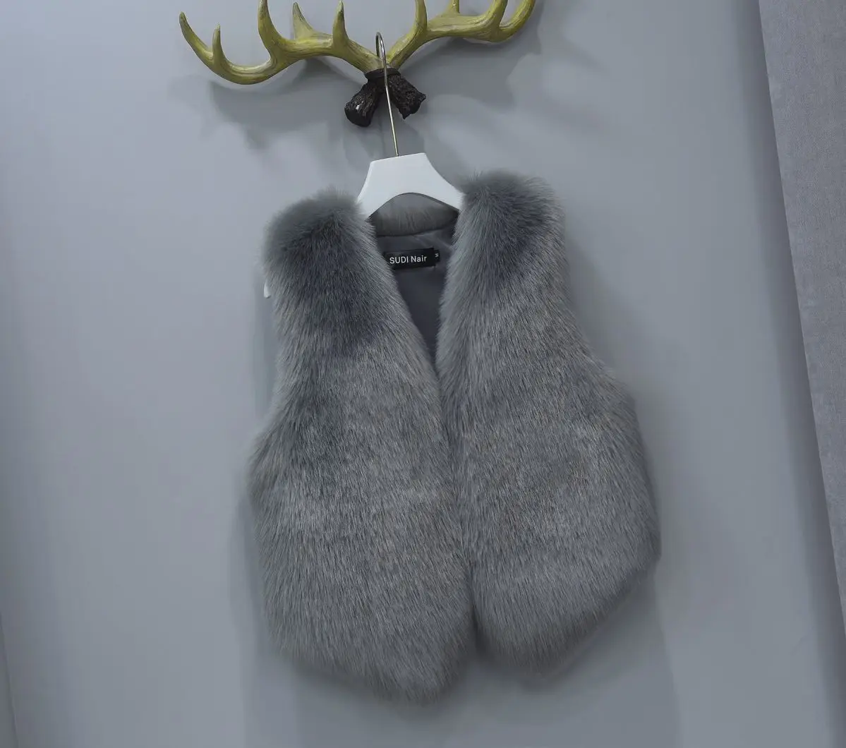 Women Fur Waistcoat Autumn Winter New Imitation Rabbit Hair With Sleeveless Shoulders Outside Horse Folder Inner Wear Vest Women