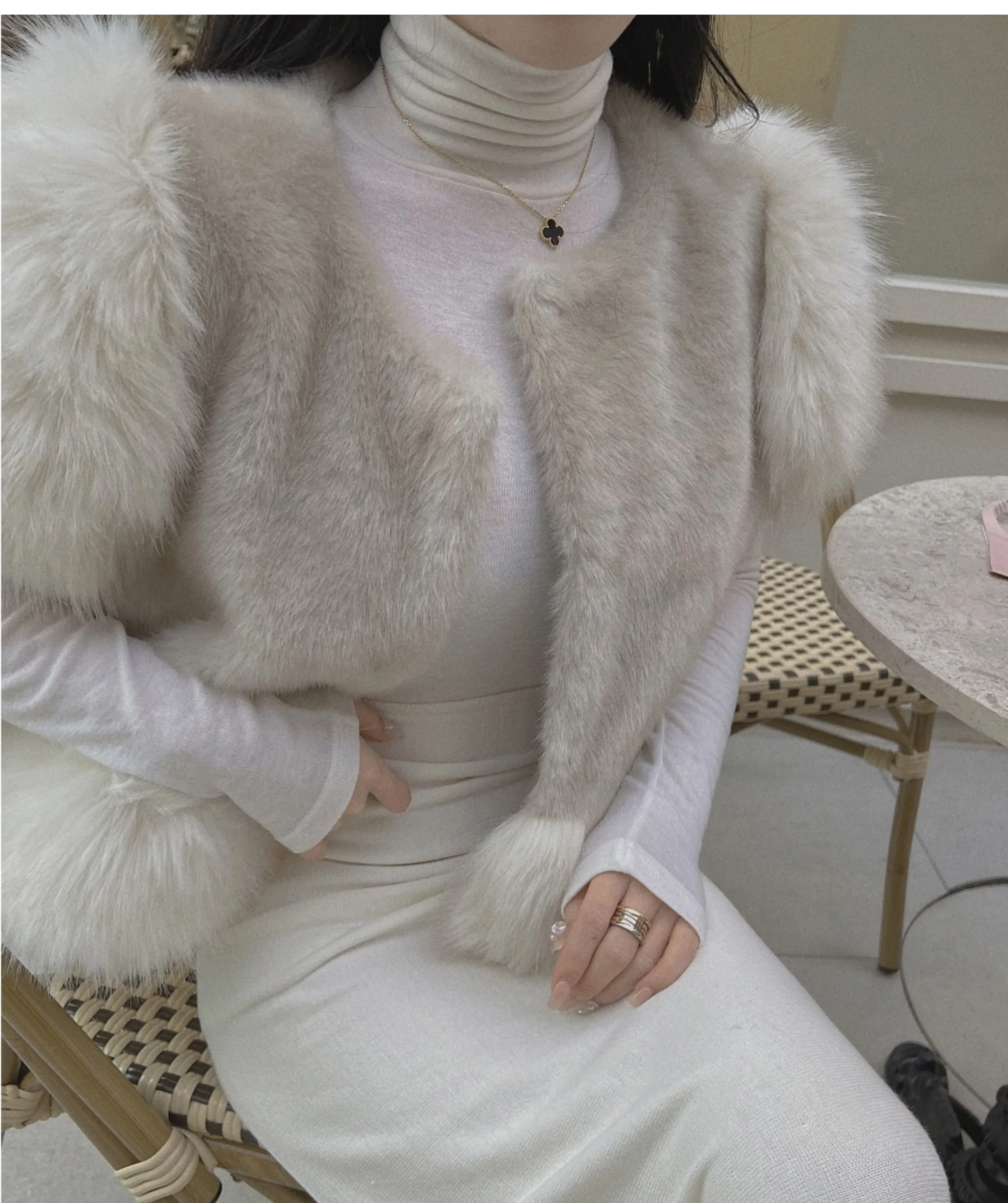 South korea Dongdaemun Autumn and Winter New Retro Sweet Fur Fur Vest Patchwork Heavy Industry Imitation Fox Fur Outerwear Women