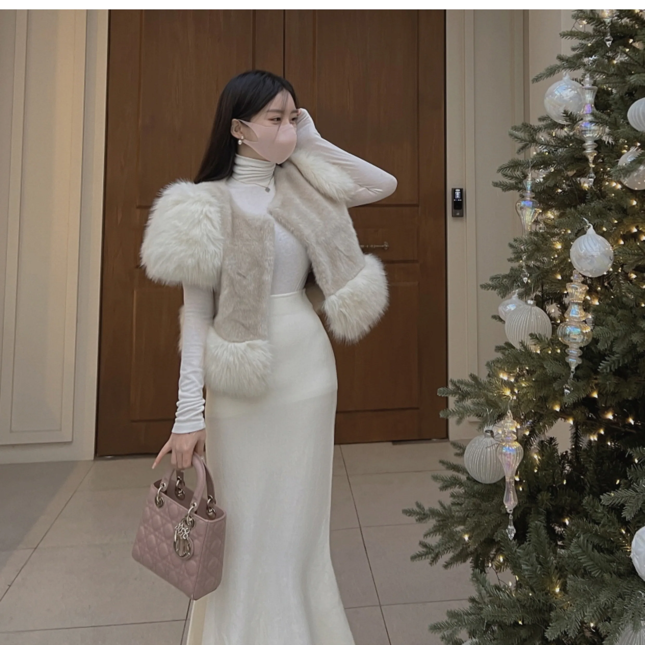 South korea Dongdaemun Autumn and Winter New Retro Sweet Fur Fur Vest Patchwork Heavy Industry Imitation Fox Fur Outerwear Women