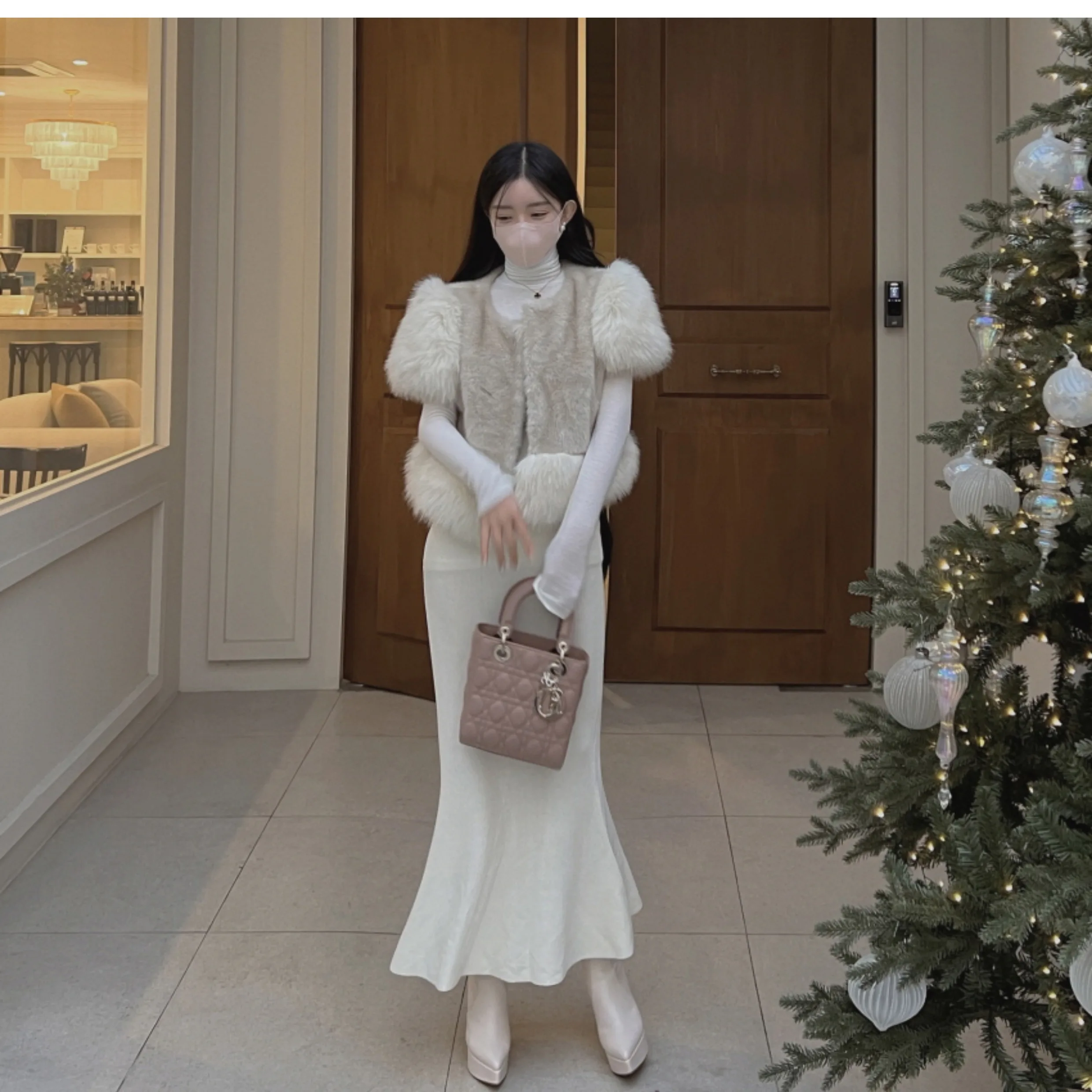 South korea Dongdaemun Autumn and Winter New Retro Sweet Fur Fur Vest Patchwork Heavy Industry Imitation Fox Fur Outerwear Women