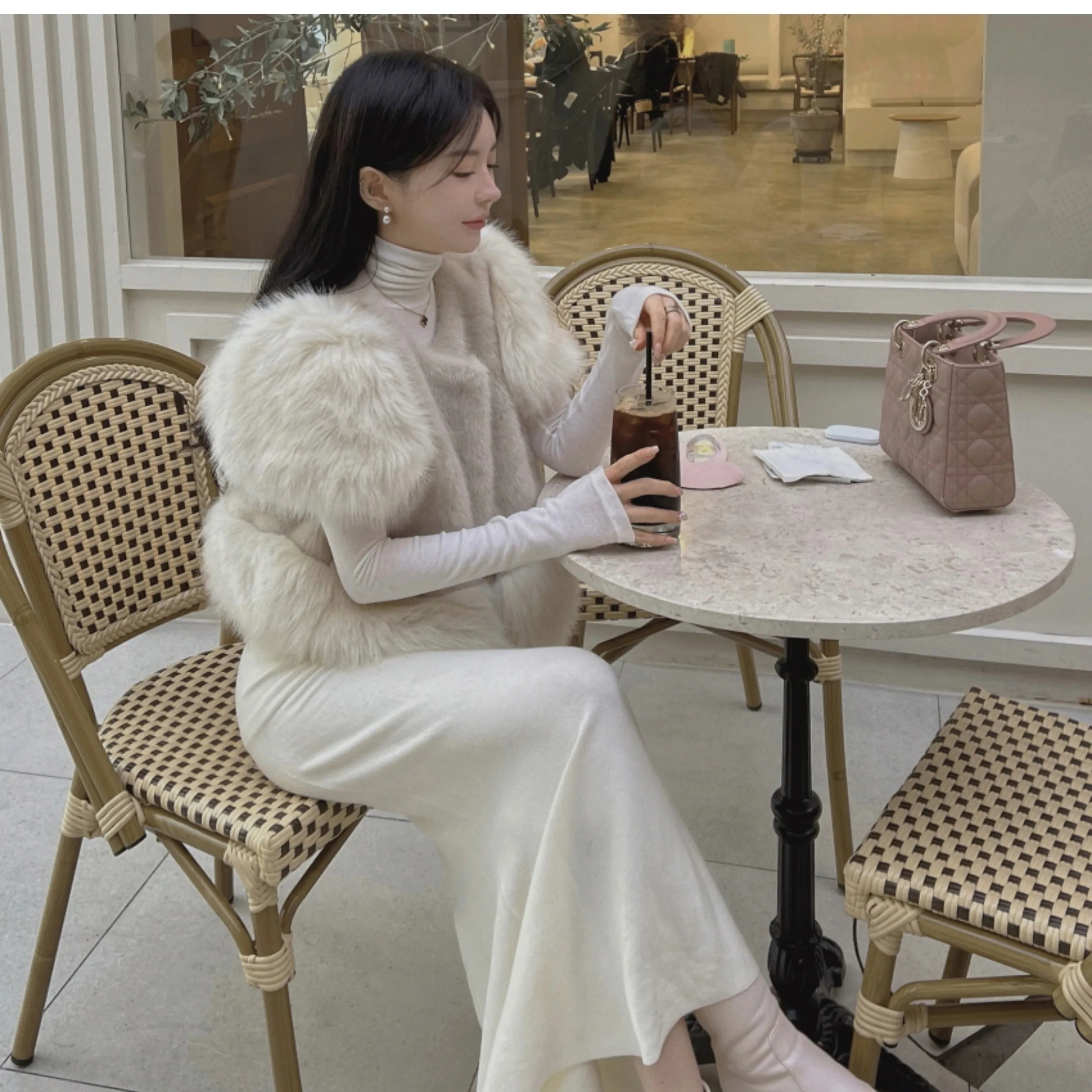 South korea Dongdaemun Autumn and Winter New Retro Sweet Fur Fur Vest Patchwork Heavy Industry Imitation Fox Fur Outerwear Women