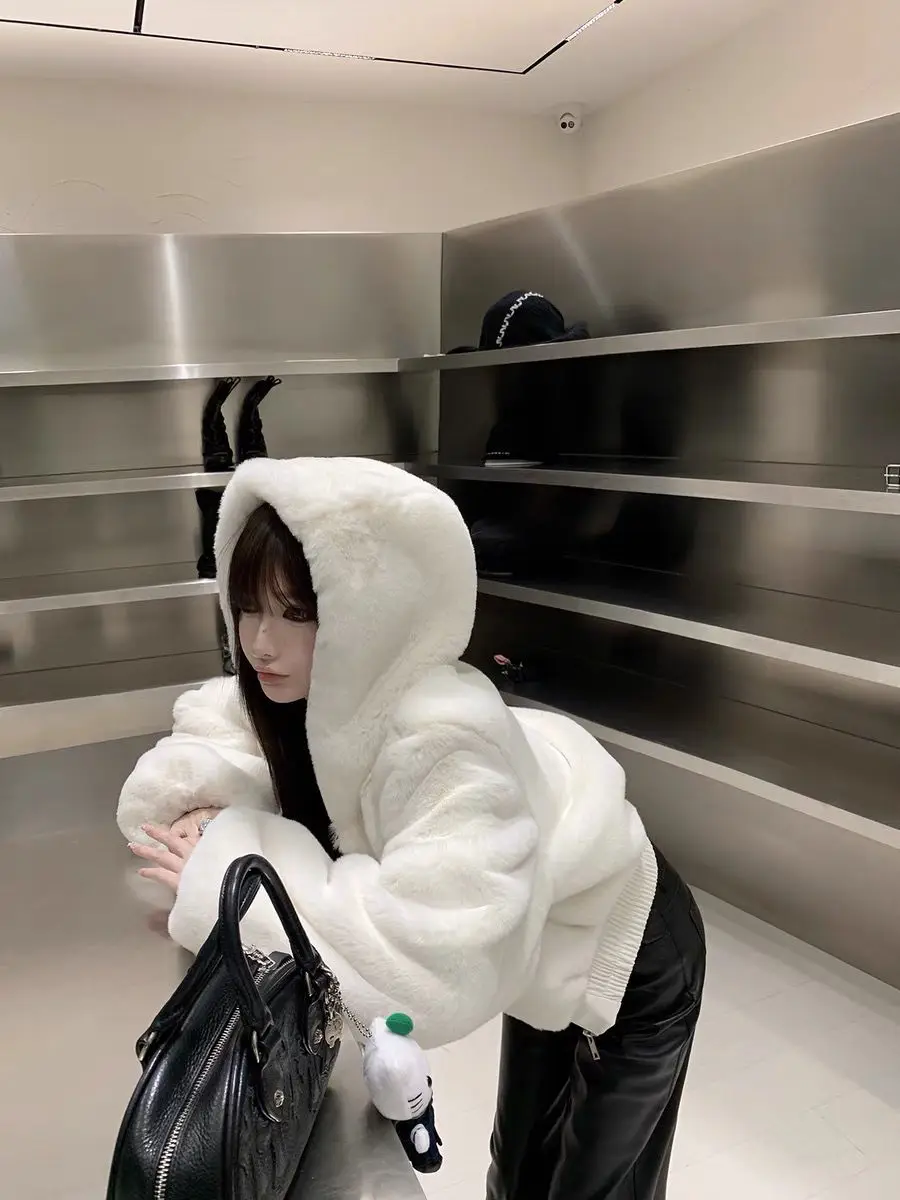 Y2k Women Soft Faux Fur Jacket Autumn Winter Cropped Jacket Black Long-sleeve Streetwear Zipper Jacket Warm Fur Coat Hooded Tops