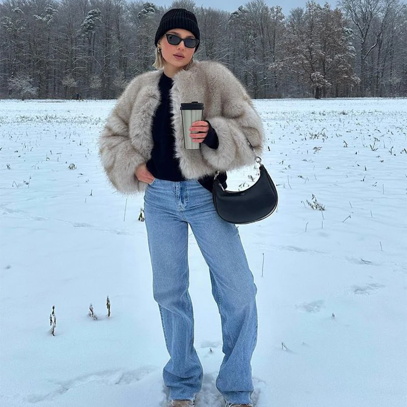 Iconic Street Fashion Week Luxury Brand Gardient Cropped Faux Fur Coat Women Winter 2024 Hot Cool Girls Fluffy Short Fur Jacket