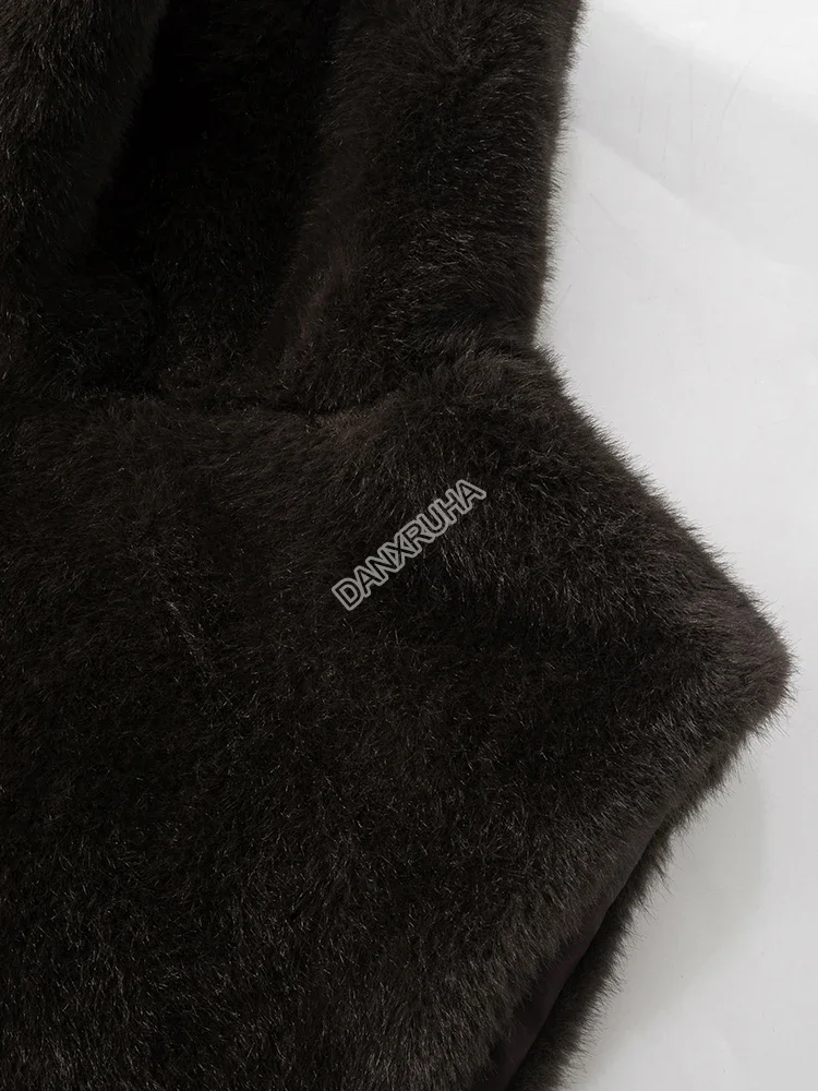 DANXRUHA 2026 Fashion Women's Faux Fur Coat Artificial Sable Vest Autumn Winter Turtleneck Eco Mink Fur Tank Tops Sleeveless
