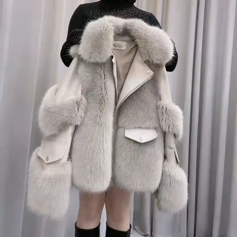 2026 Winter New Fashion Imitation Fox Fur Short Young Coat Fashion Temperament Motorcycle style fur Coats Warm Female Parkas