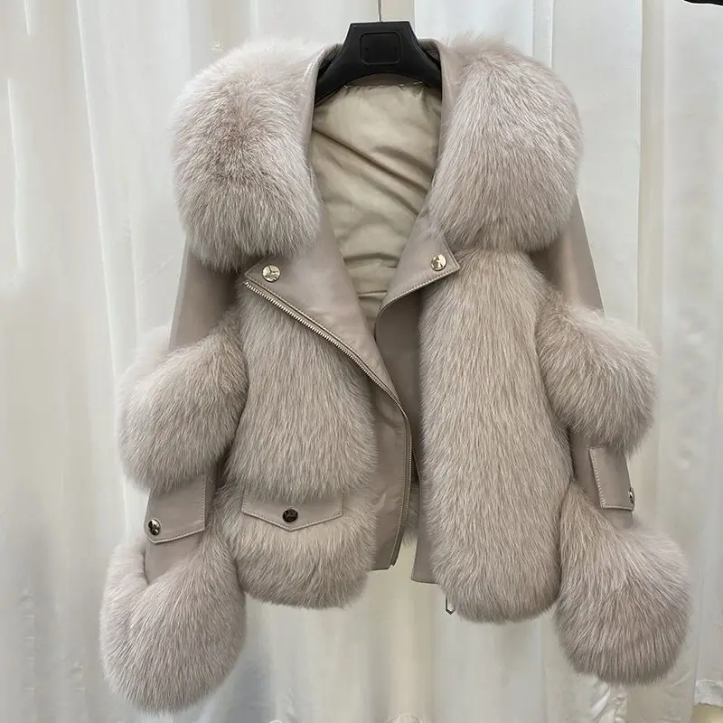 2026 Winter New Fashion Imitation Fox Fur Short Young Coat Fashion Temperament Motorcycle style fur Coats Warm Female Parkas