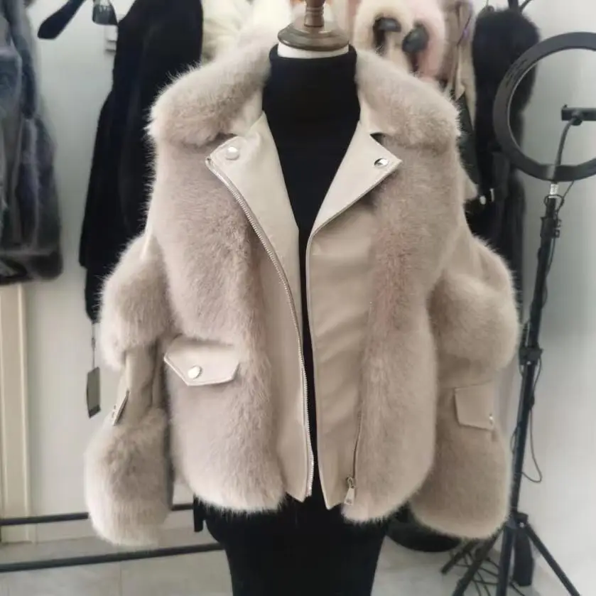 2026 Winter New Fashion Imitation Fox Fur Short Young Coat Fashion Temperament Motorcycle style fur Coats Warm Female Parkas