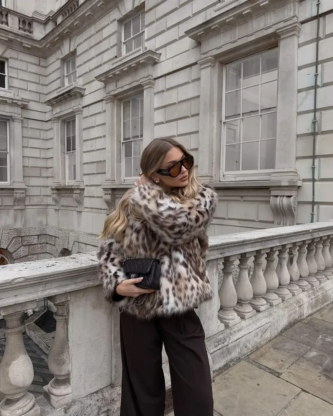 Lady Leopard Print Lapel Fur Coat Women Elegant Single Breasted Loose Jacket Fashionable Daily Commuting Office Outerwear 2025