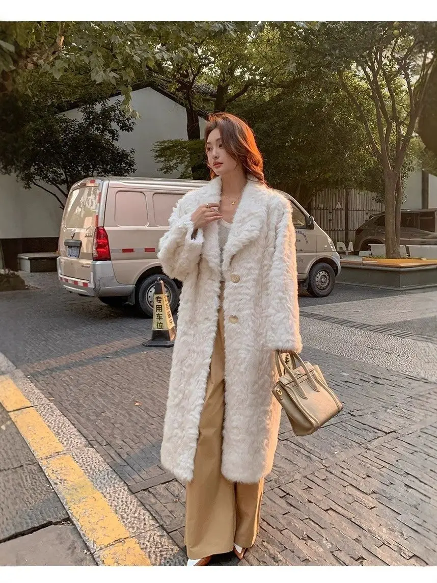 2025 New Fur Coat Lamb Fur Fur Integrated Winter Clothing Loose Warm Small Lake Sheep Knee Long Coat