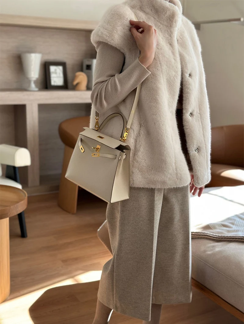 New Arrivals Faux Mink Fur Women Coat Winter Fall Warm Turtle Neck Petal Sleeves Korean Fashion Girls Faux Fur Jacket