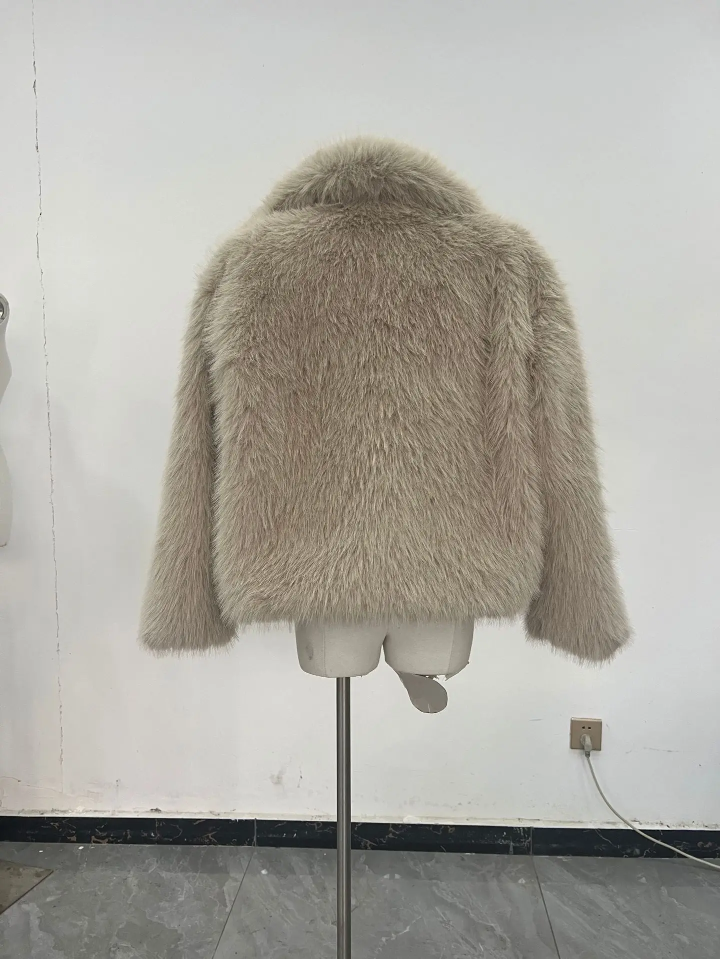 European American Winter New Fashion Women's Elegant Casual Trendy Simple Basic Faux Fur Cardigans Female Clothes Coats Tops