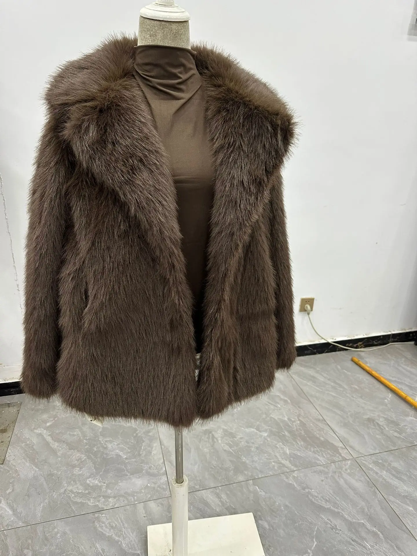 European American Winter New Fashion Women's Elegant Casual Trendy Simple Basic Faux Fur Cardigans Female Clothes Coats Tops