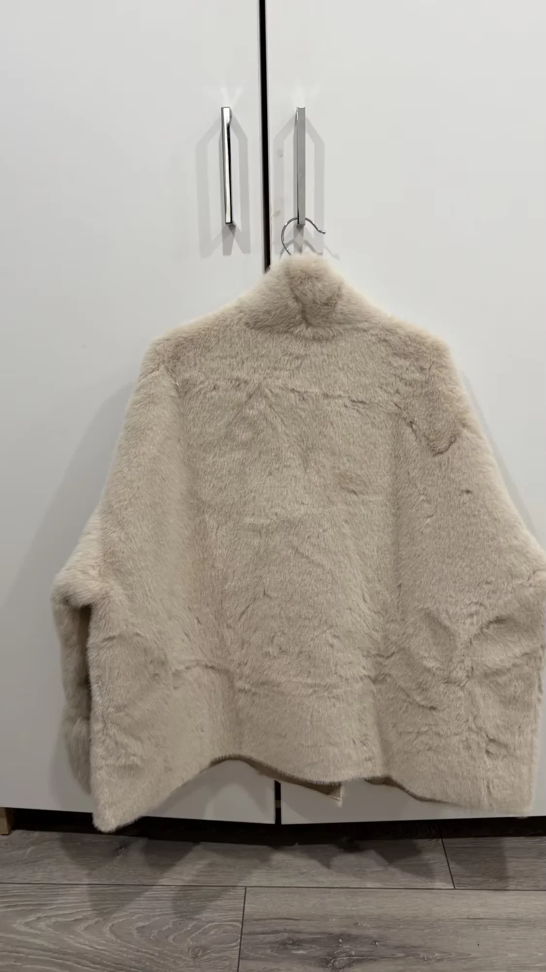 Women's Soft Warm Faux Fur Coat Long Sleeve Winter Jacket Casual Stylish Autumn Outerwear Eco Artificial Fur for Ladies