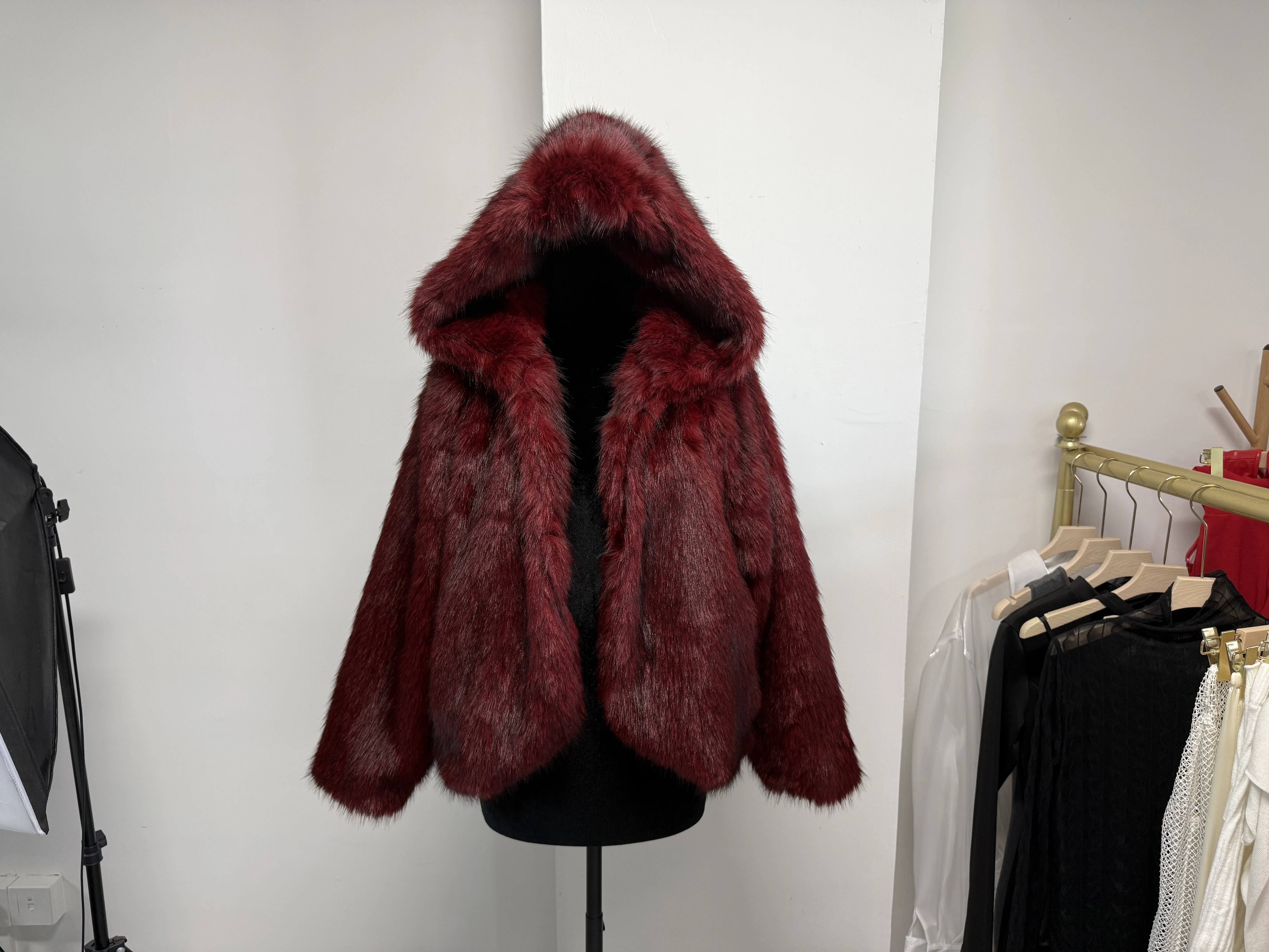 Tossy Fashion Fur Feather Outwear Hoodie jacket Loose Warm Winter 2025 Sexy Fluffy Streetwear Overcoat Women's Fur Feather New