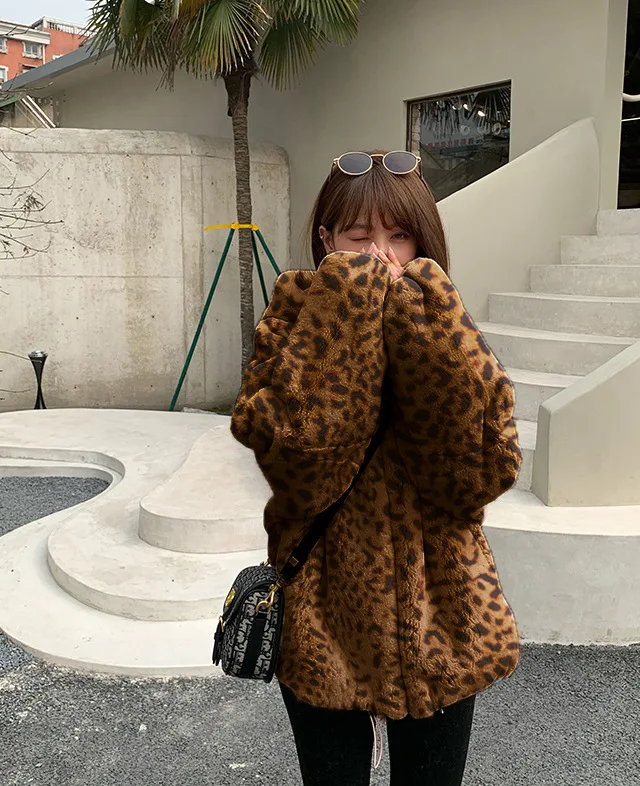 Oversize Parkas Women's Winter Fur Jacket Female Loose Faux Rabbit Fur Zip Hooded Thicken Short Fur Coat Thick Furry Warm Jacket