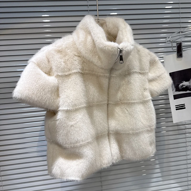 DEAT 2025 Winter New Fashion Faux Fur Short Sleeve Jacket For Women Soft Stand Collars Zipper Versatile Coat Female 11A08005