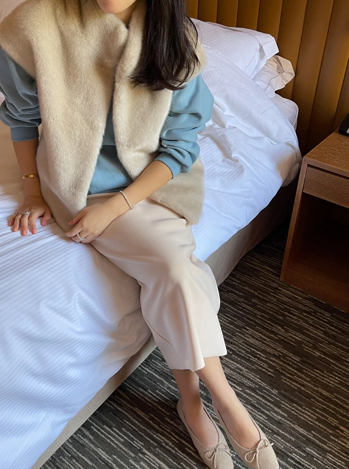 Luxury Faux Fur Vest Korean Fashion Women Winter Fall Design Solid Color High Quality Women Faux Fur Coats Sleeveless
