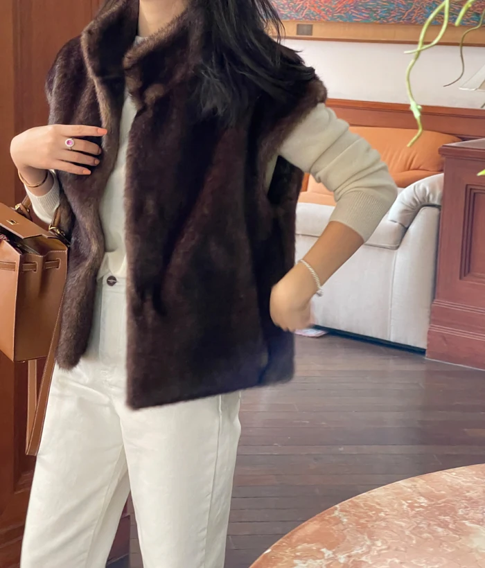 Luxury Faux Fur Vest Korean Fashion Women Winter Fall Design Solid Color High Quality Women Faux Fur Coats Sleeveless