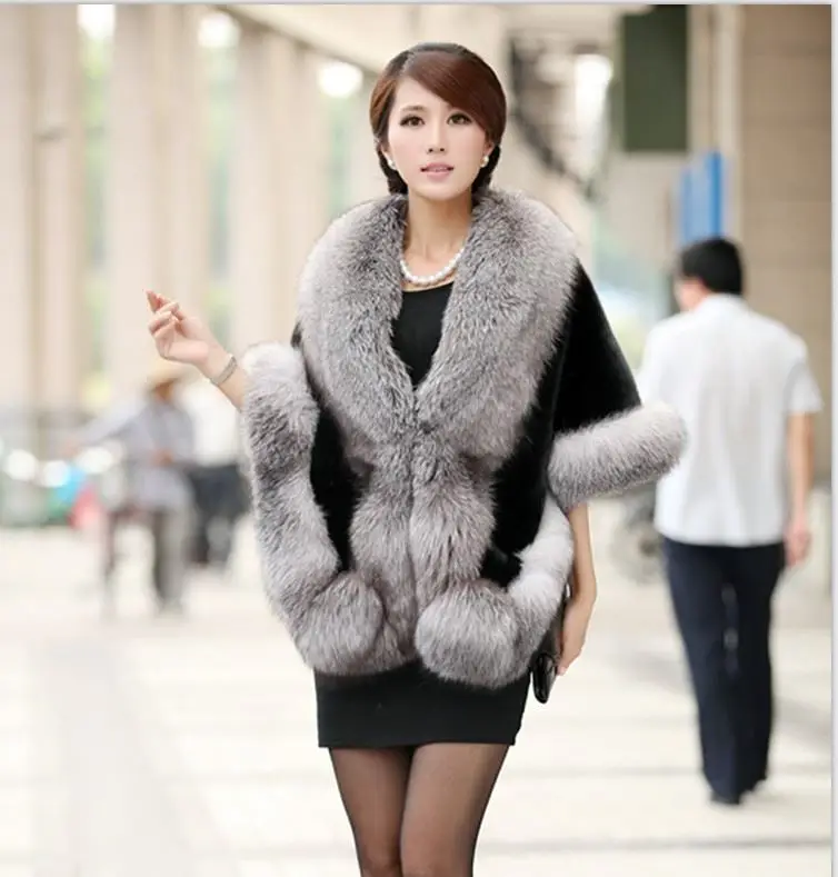 Women's Faux Fur Cape Jacket Winter Warm White / Black / Burgundy Large Fur Collar Short Section Young Lady 2021 New