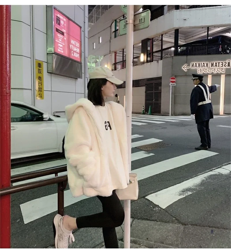 High Quality Quilted Thick Furry Coat Female Autumn And Winter Lamb Plush Imitation Mink Rex Rabbit Fur Coat Women Hooded Jacket