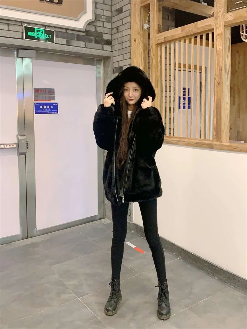 High Quality Quilted Thick Furry Coat Female Autumn And Winter Lamb Plush Imitation Mink Rex Rabbit Fur Coat Women Hooded Jacket