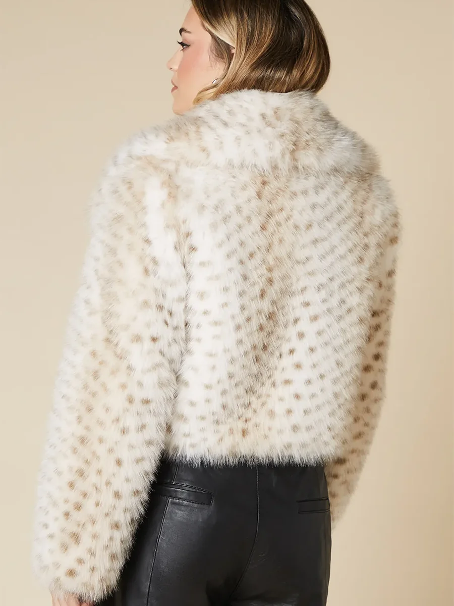 Deer Print Faux Fox Fur Cropped Shaggy Jacket in Beige Fluffy Lapel Collar School Student Trendy Warm Fur Coat Winter Outfit