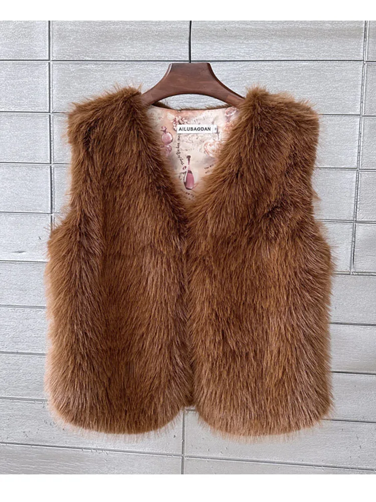 ZADORIN 2026 Autumn Winter Fashion Fur Waistcoat Women Casual Warm Faux Fur Vest V Neck Pink Black White Faux Fur Coat Crop Tops