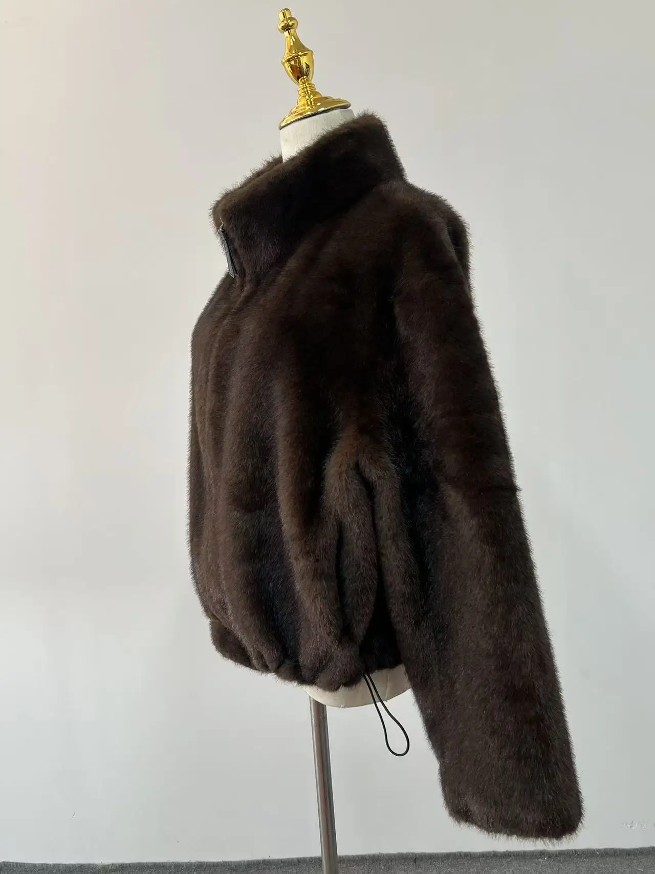 2026 New Fur Coat Women Fashion Essential Mink Coat Warm Short Leather Outerwear Winter Fur Jacket