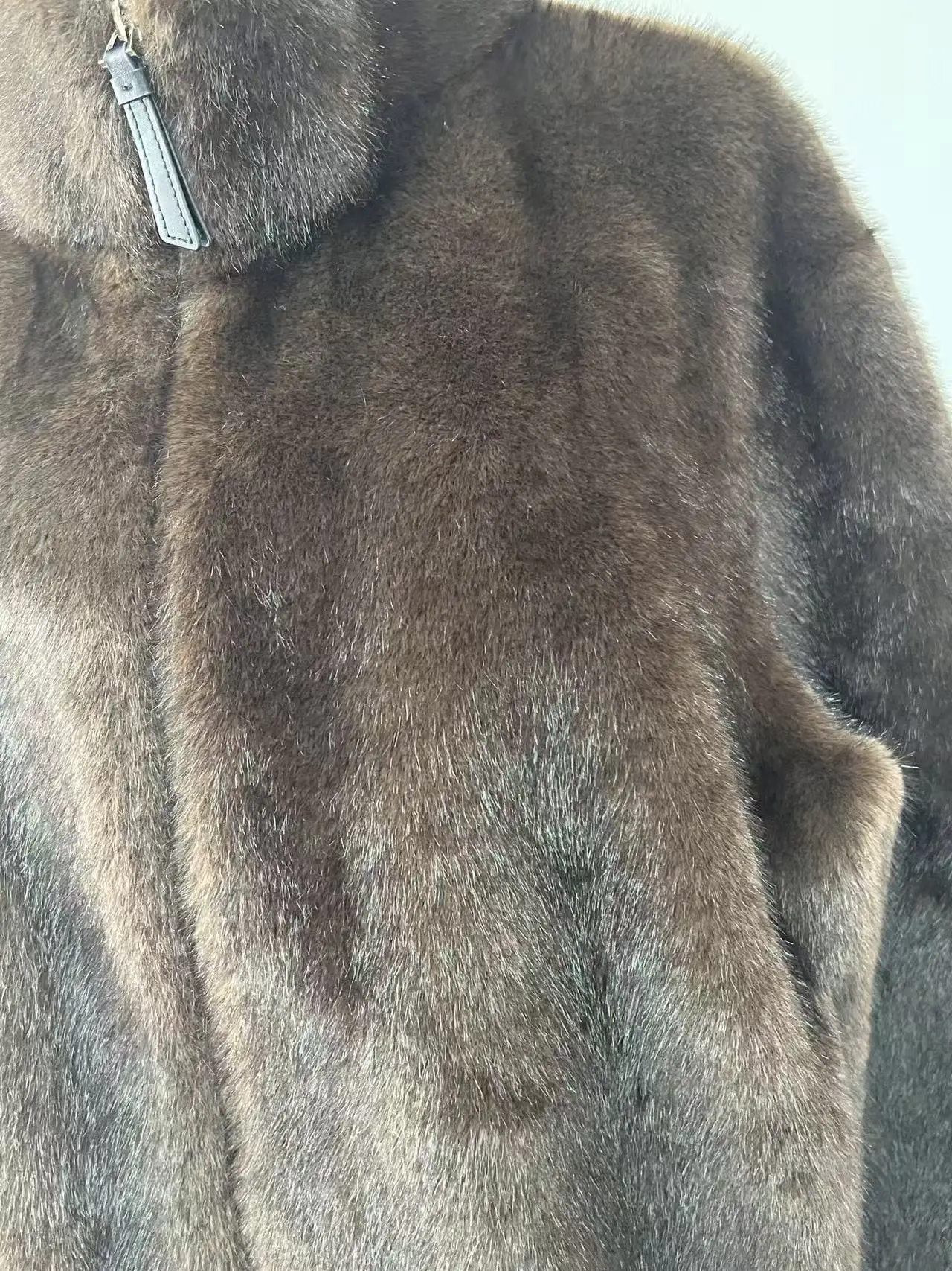 2026 New Fur Coat Women Fashion Essential Mink Coat Warm Short Leather Outerwear Winter Fur Jacket