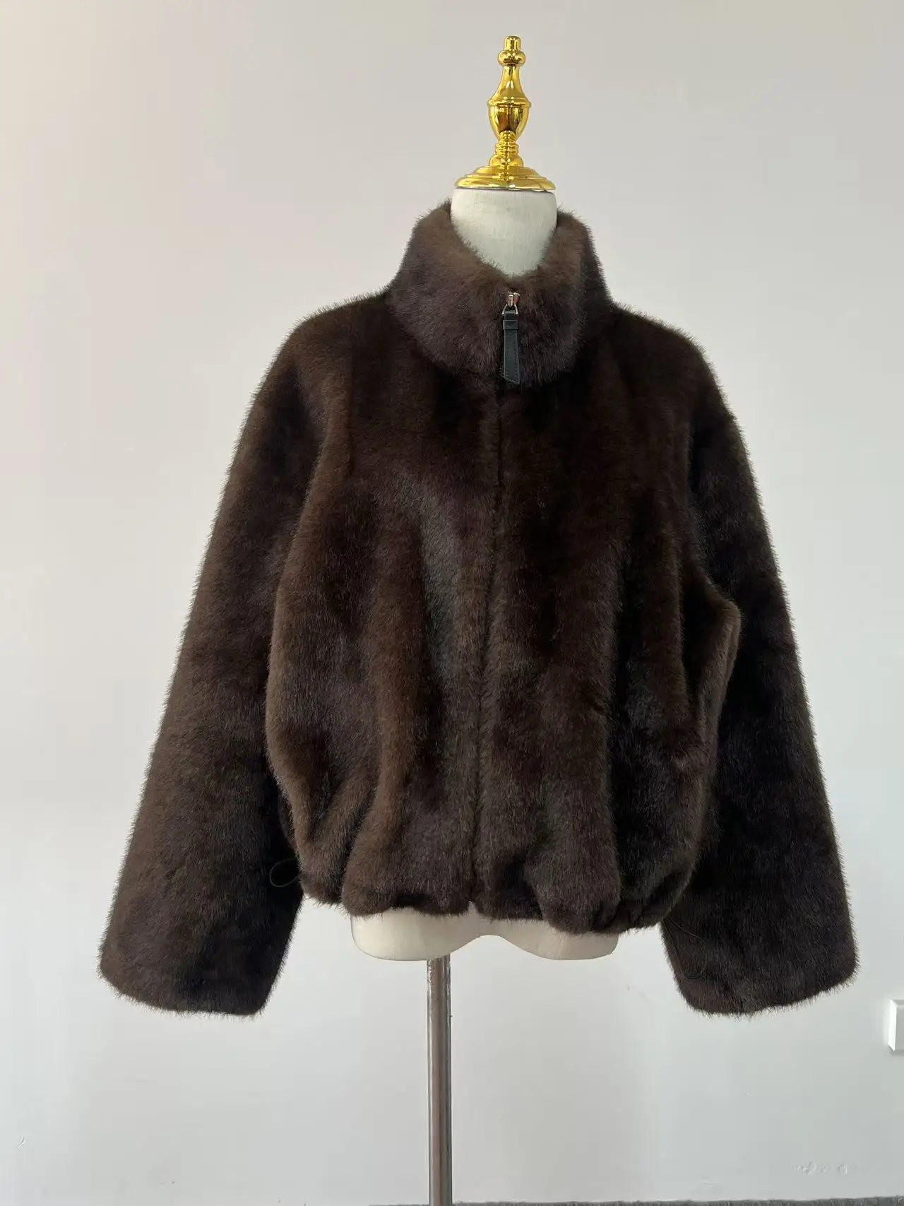 2026 New Fur Coat Women Fashion Essential Mink Coat Warm Short Leather Outerwear Winter Fur Jacket