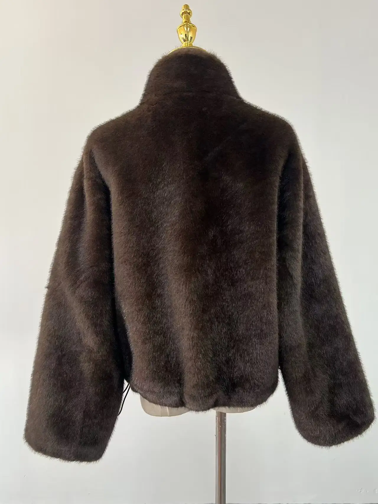 2026 New Fur Coat Women Fashion Essential Mink Coat Warm Short Leather Outerwear Winter Fur Jacket