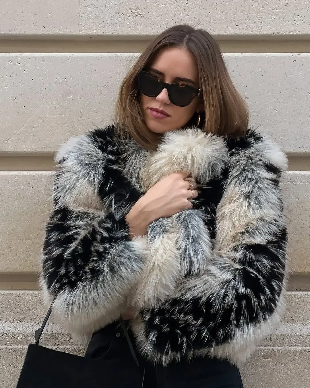 Women Color Block Faux Fur Coat Casual Round Neck Long-sleeved Fluffy Warm Crop Coats 2026 Winter Lady Chic Daily Street Jacket