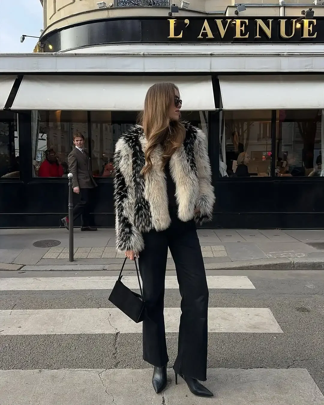 Women Color Block Faux Fur Coat Casual Round Neck Long-sleeved Fluffy Warm Crop Coats 2026 Winter Lady Chic Daily Street Jacket