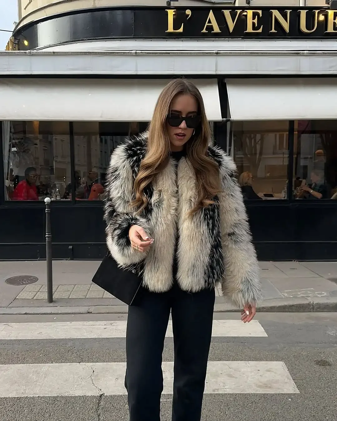 Women Color Block Faux Fur Coat Casual Round Neck Long-sleeved Fluffy Warm Crop Coats 2026 Winter Lady Chic Daily Street Jacket