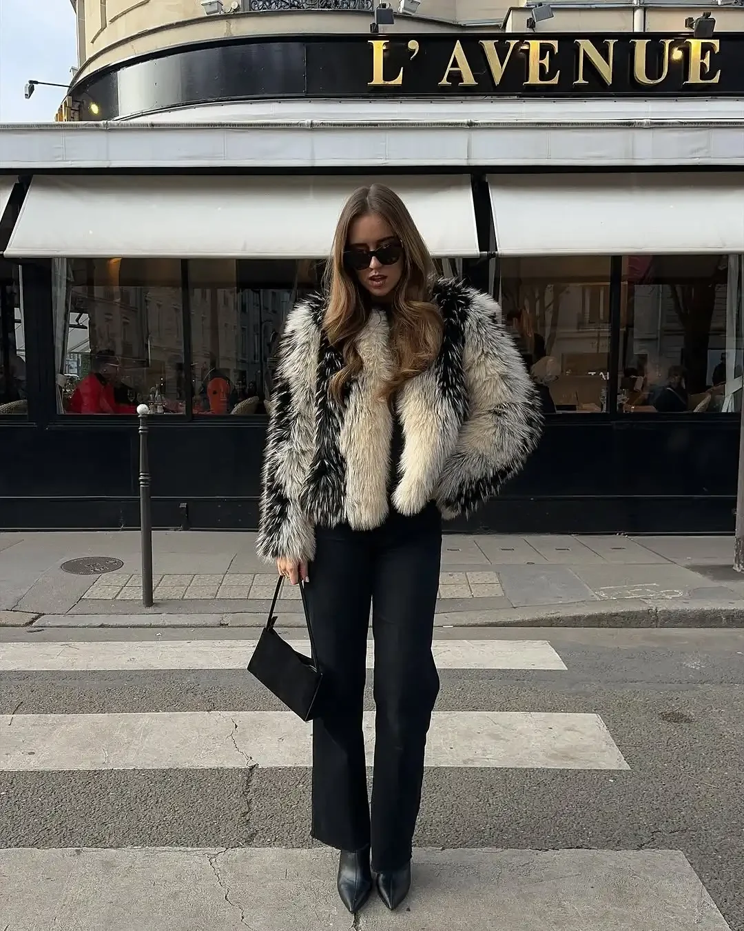 Women Color Block Faux Fur Coat Casual Round Neck Long-sleeved Fluffy Warm Crop Coats 2026 Winter Lady Chic Daily Street Jacket