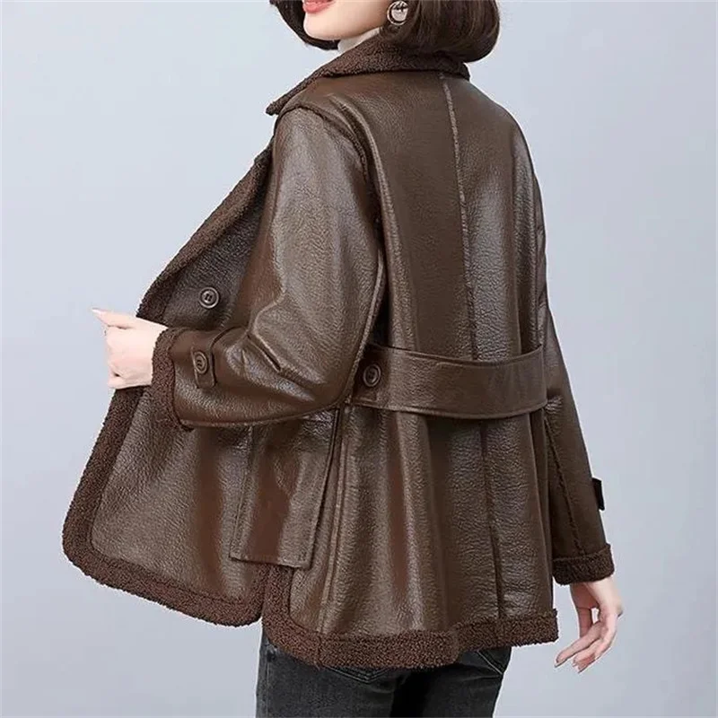 2025 Autumn/Winter New Thick Velvet Women's Leather Jacket Fashionable, Wearing Fur on Both Sides for Warmth