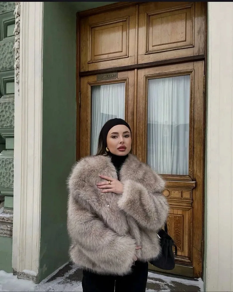 2025 Winter New Fashion Gradient Fluffy Fur Coat Women High Street Luxury Big Fur Collar Faux Fox Fur Jacket Female Overcoats