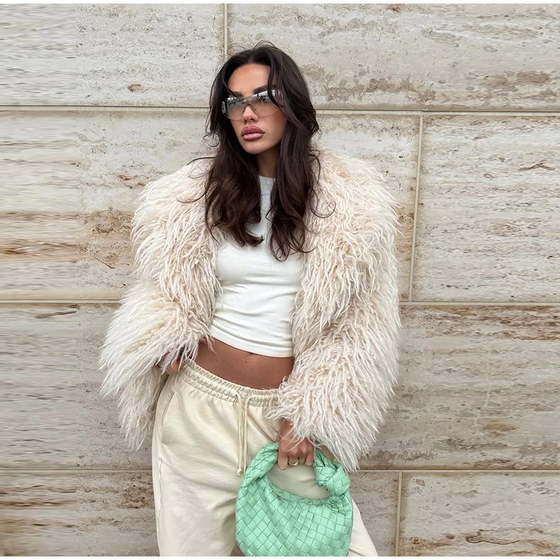 Fashion Faux Fur Coat Women Loose Lapel Full Sleeve Fluffy Short Overcoat 2025 Autumn Winter Street Lady Furry Warm Overcoat