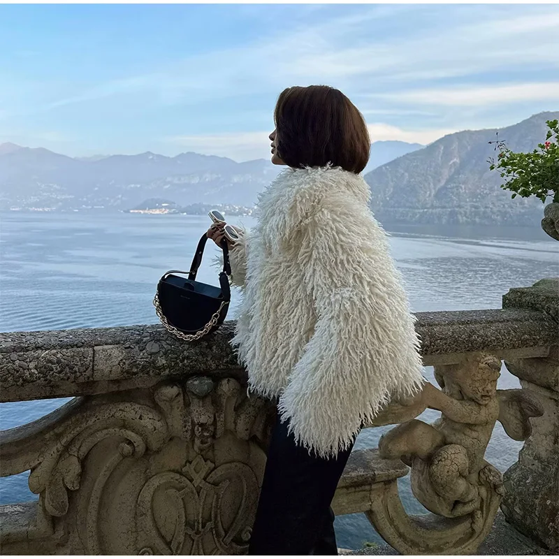 Fashion Faux Fur Coat Women Loose Lapel Full Sleeve Fluffy Short Overcoat 2025 Autumn Winter Street Lady Furry Warm Overcoat