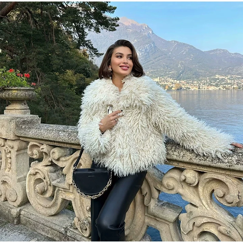 Fashion Faux Fur Coat Women Loose Lapel Full Sleeve Fluffy Short Overcoat 2025 Autumn Winter Street Lady Furry Warm Overcoat