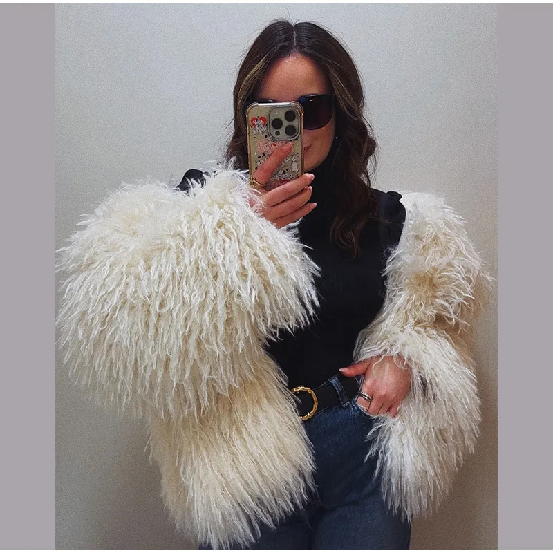 Fashion Faux Fur Coat Women Loose Lapel Full Sleeve Fluffy Short Overcoat 2025 Autumn Winter Street Lady Furry Warm Overcoat