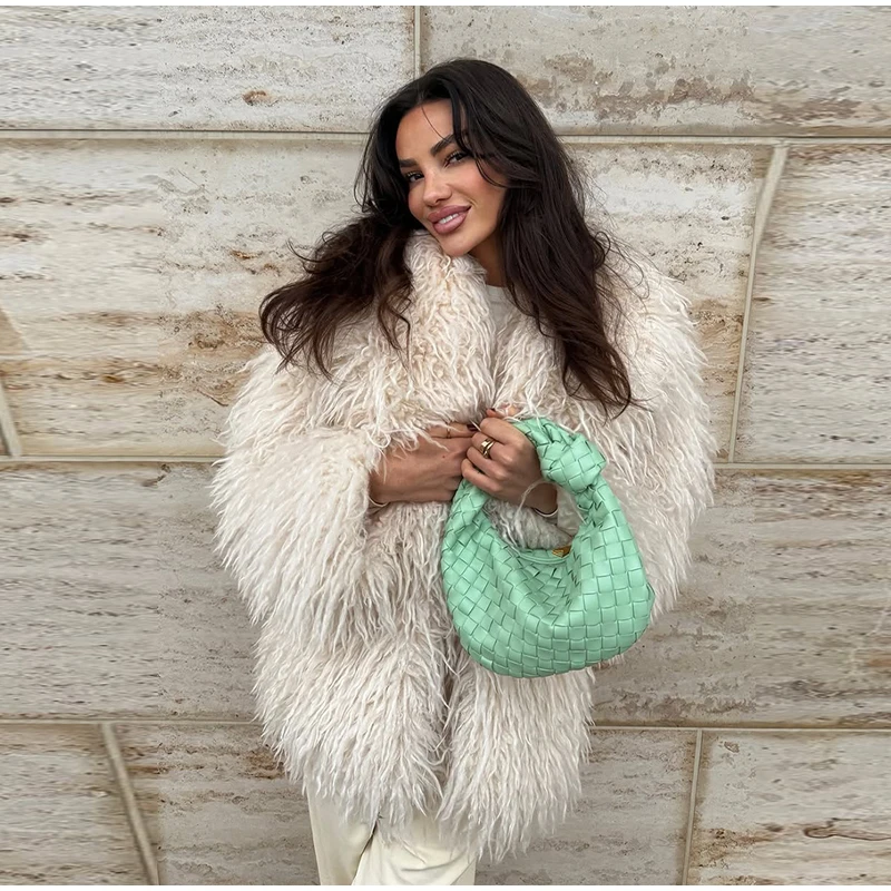 Fashion Faux Fur Coat Women Loose Lapel Full Sleeve Fluffy Short Overcoat 2025 Autumn Winter Street Lady Furry Warm Overcoat