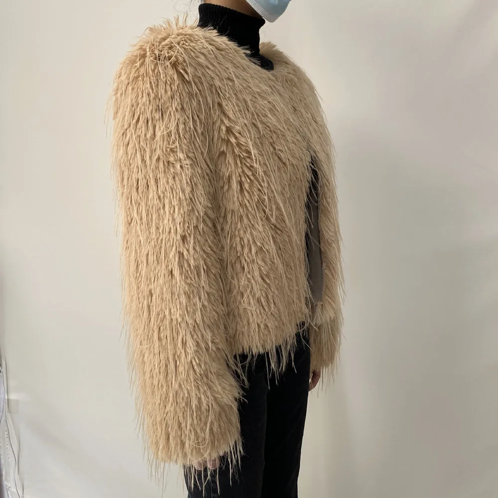 2023 New Springtime Fur Coat Women High Quality Fashion Faux Fur Coat Artificial Raccoon Braid Short Jacket