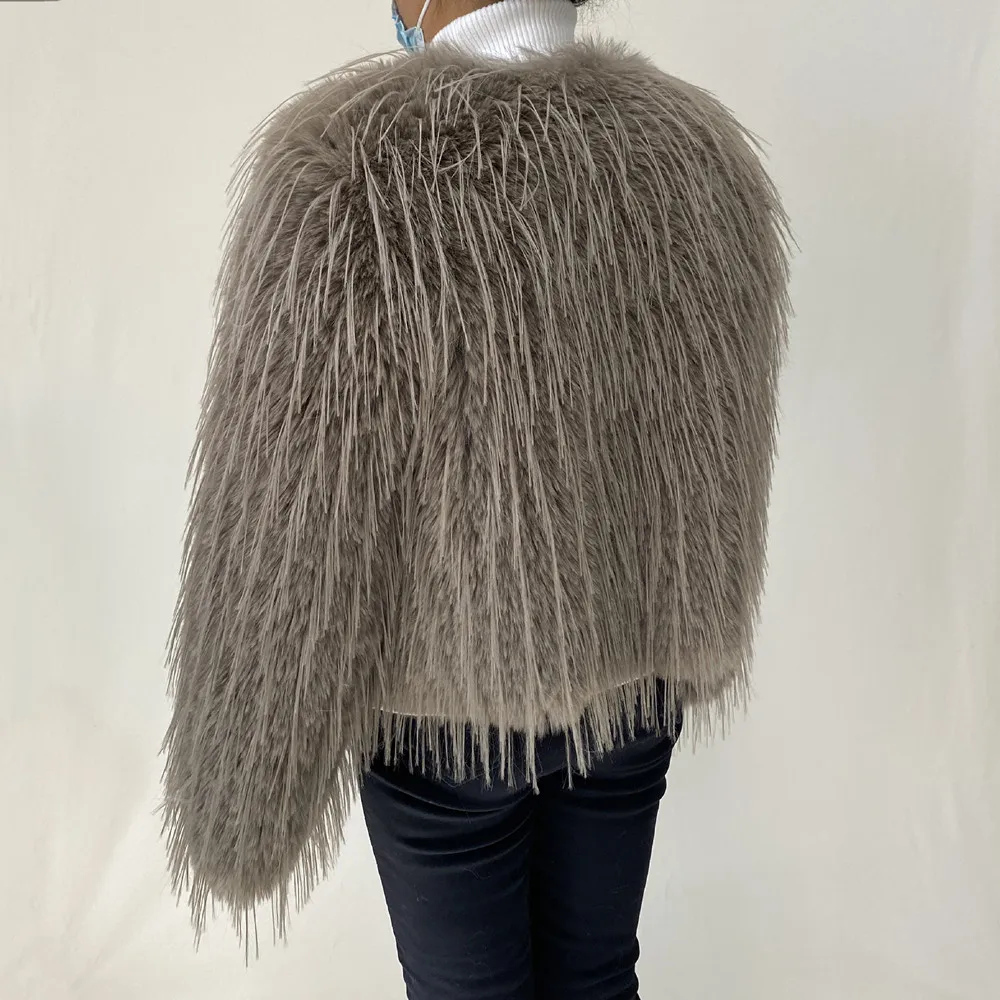 2023 New Springtime Fur Coat Women High Quality Fashion Faux Fur Coat Artificial Raccoon Braid Short Jacket