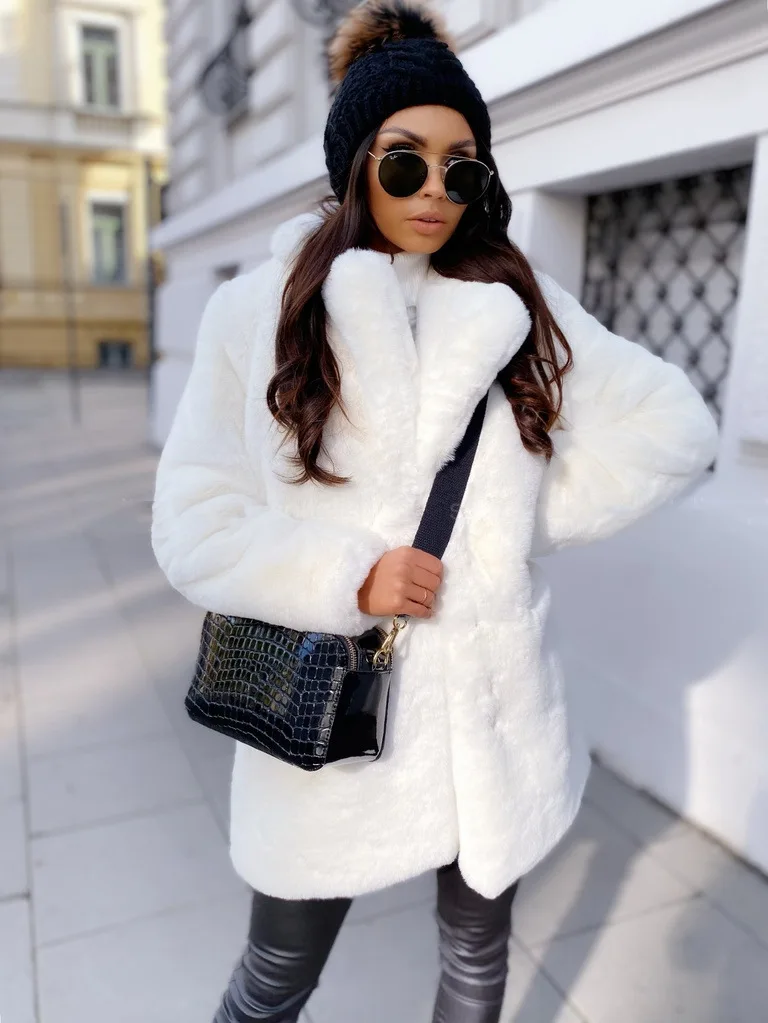 Luxury Autumn Winter Lapel Fur Coat Women Warm Thick Faux Fur Jacket Design Office Lady Outerwear Solid Long Sleeve Fur Cardigan
