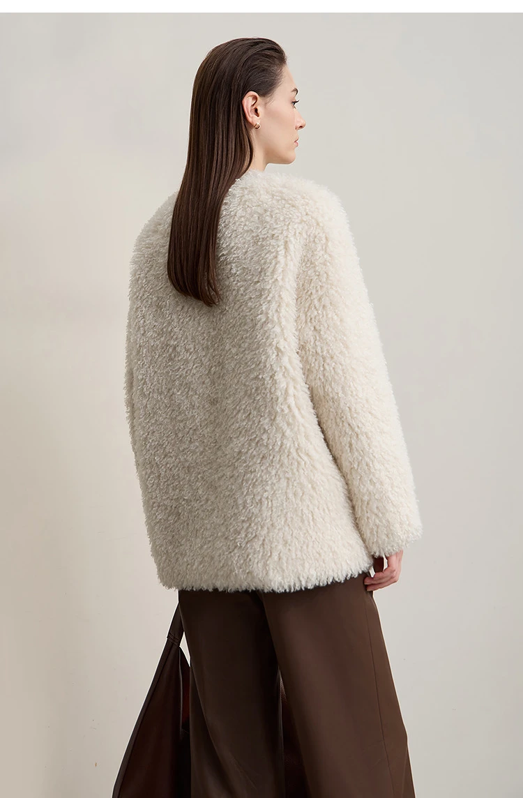 AMII Fur Coat Woman 2026 Winter New Round Neck Loose Long Sleeves Ladies Clothing Leather Button Warm Women's Fur Coat 12524008