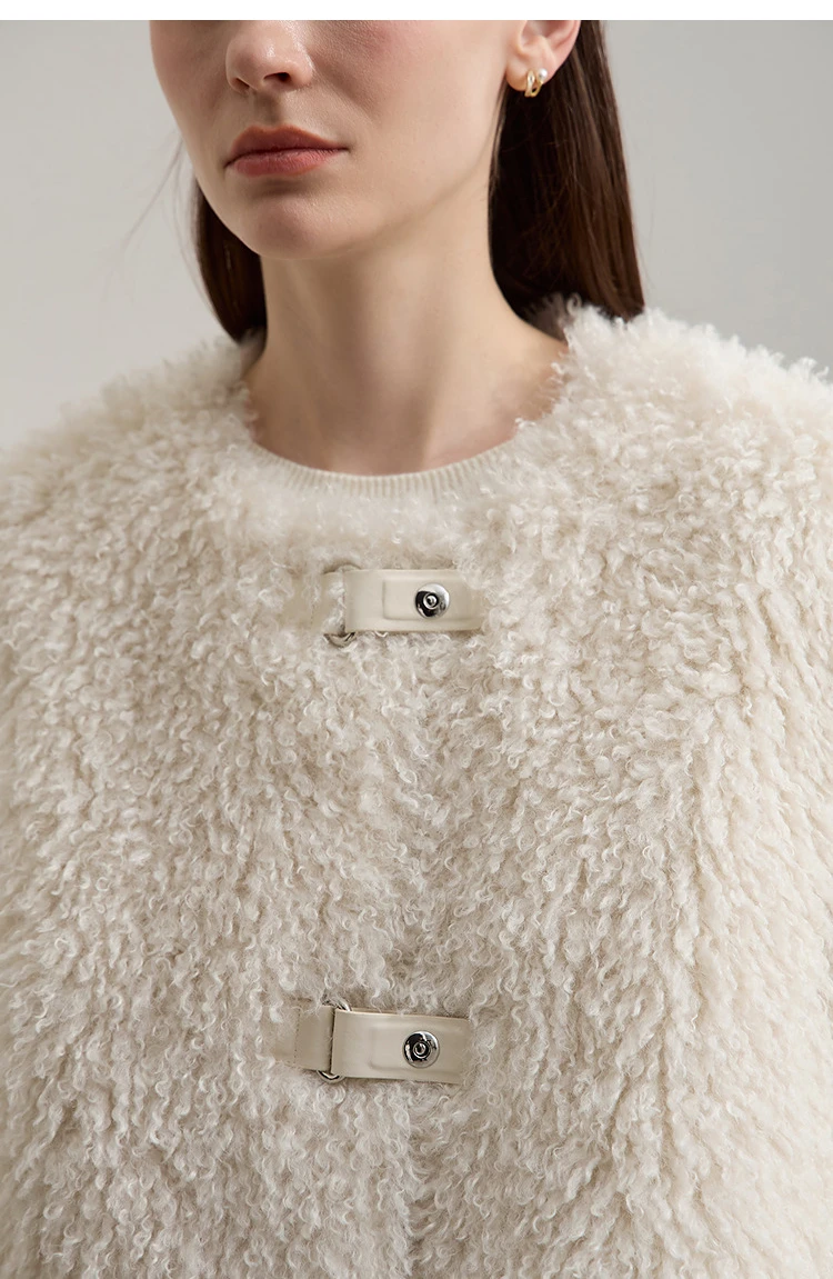 AMII Fur Coat Woman 2026 Winter New Round Neck Loose Long Sleeves Ladies Clothing Leather Button Warm Women's Fur Coat 12524008