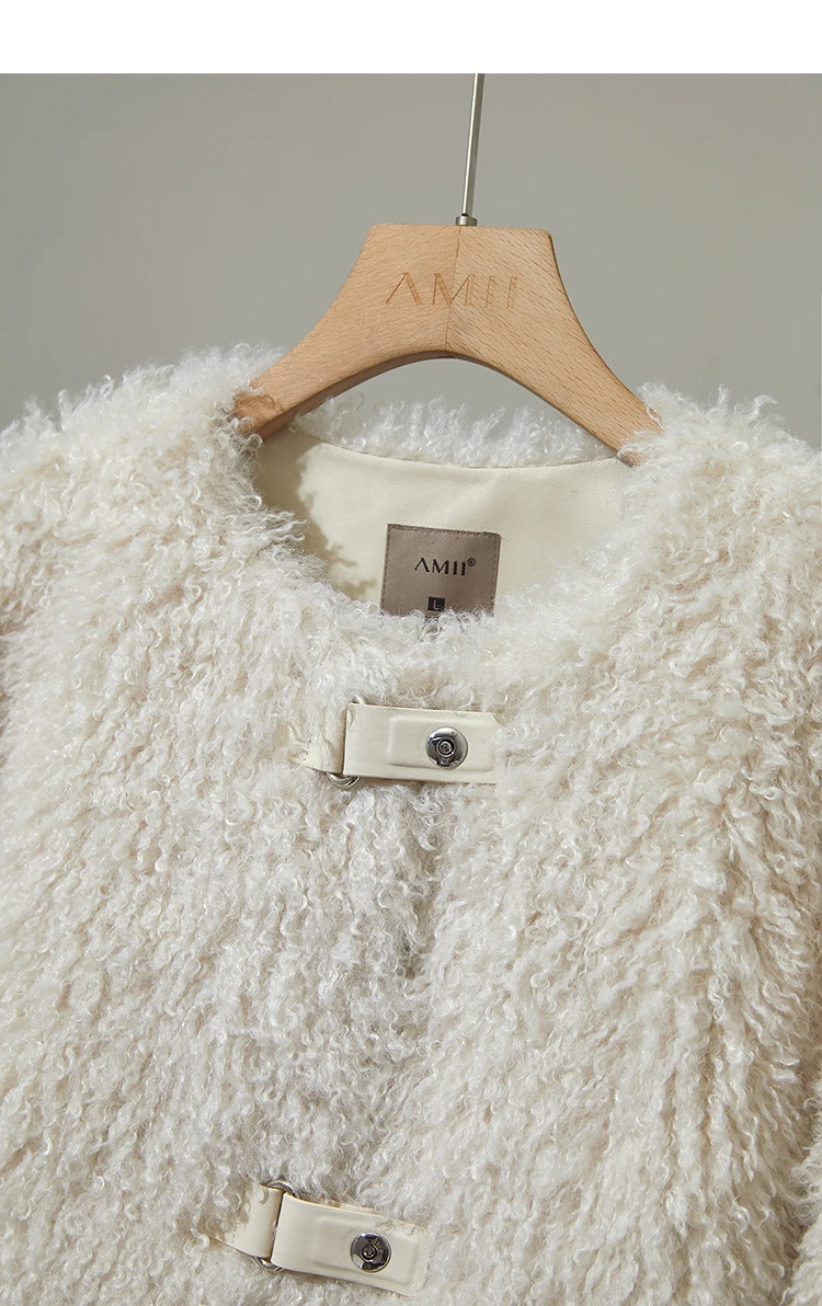 AMII Fur Coat Woman 2026 Winter New Round Neck Loose Long Sleeves Ladies Clothing Leather Button Warm Women's Fur Coat 12524008