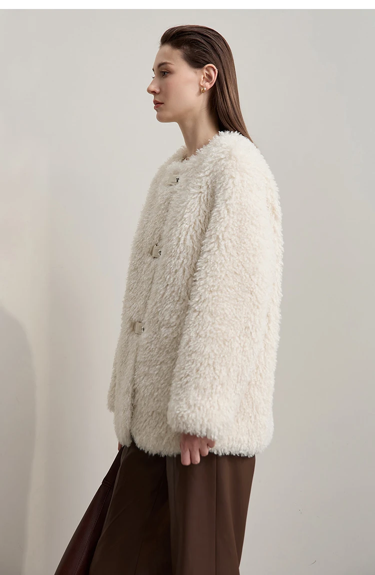 AMII Fur Coat Woman 2026 Winter New Round Neck Loose Long Sleeves Ladies Clothing Leather Button Warm Women's Fur Coat 12524008